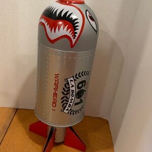 Kilroy Was Here , la Bomba empty Humidor ,Shark-Themed Gray &Red Rocket Decor